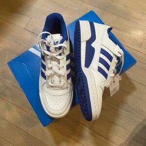 SOLD! Adidas FORUM BOLD STRIPES SHOES. Women Size 8.5. NWT.